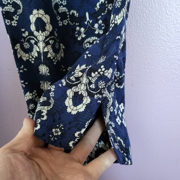 Vintage Robin Sinkler High Waisted Pleated Blue Floral Tapered Lightweight Pants - Picture 6 of 16